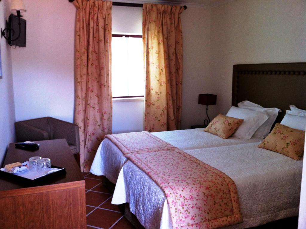Casa Do Largo - Golega - Turismo De Habitacao Hotell Rum bild