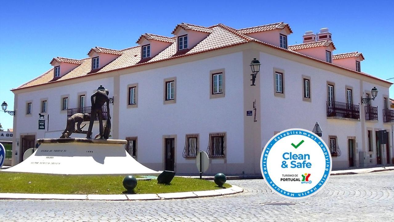 Casa Do Largo - Golega - Turismo De Habitacao Hotell Exteriör bild